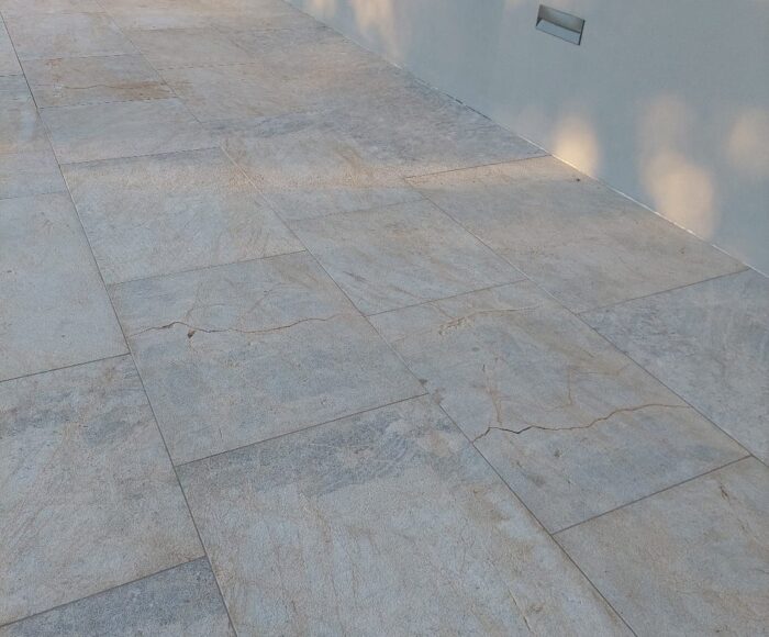 Posa pavimenti in pietra realizzata da Azzurra Costruzioni