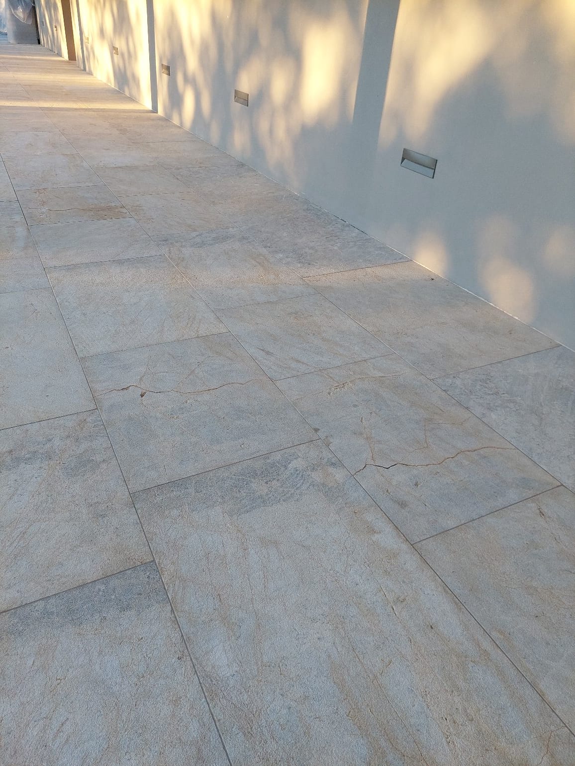 Posa pavimenti in pietra realizzata da Azzurra Costruzioni